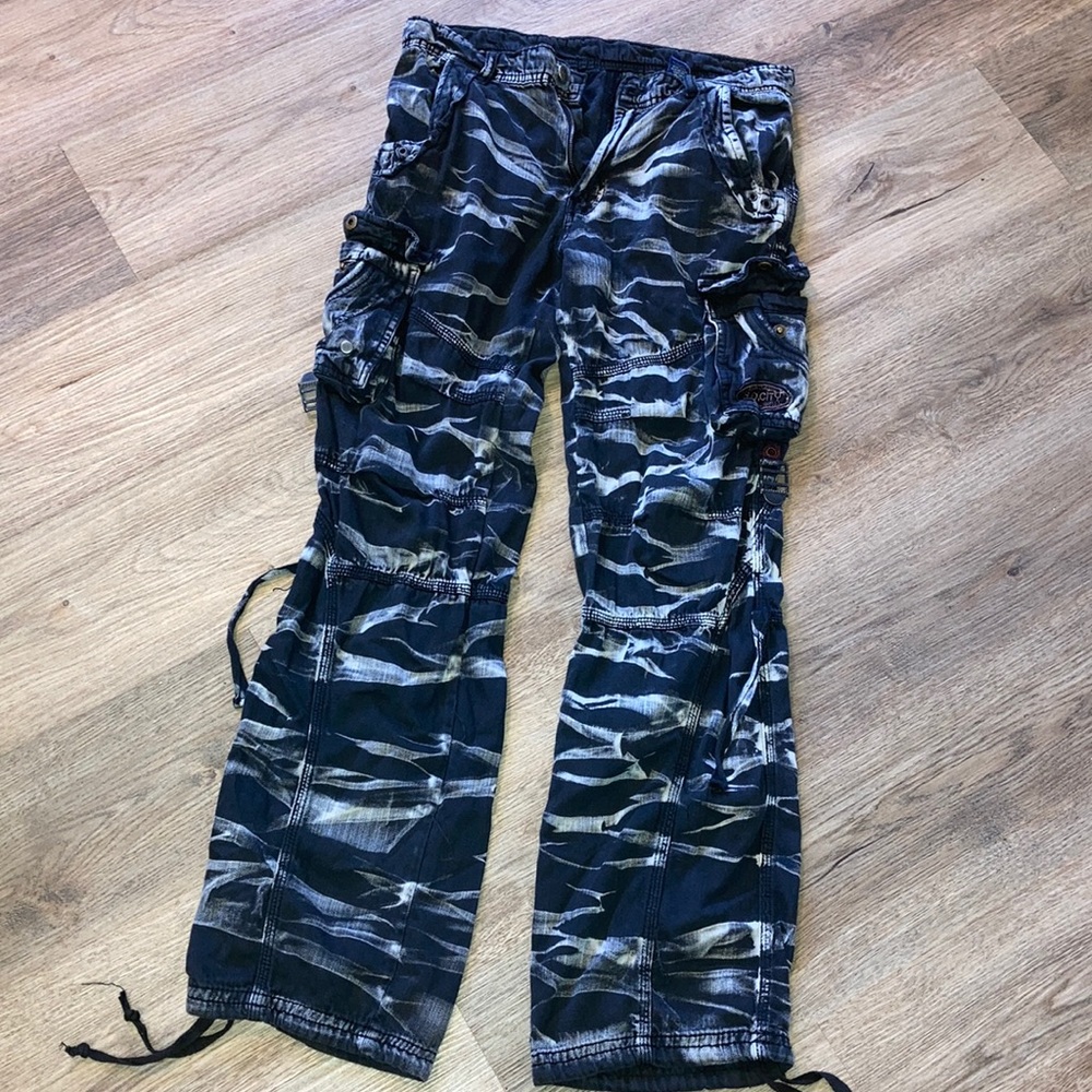 Stylish Camouflage Straight Leg Pants